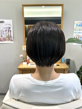 ファム 楽々園店(femme) ショートボブ