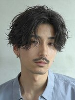 フィフス 渋谷(fifth)&nbsp;渋谷大人波巻きシャドウルーズパーマセンターパートビジネスヘア