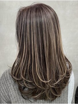 シャルムバイケンジ(Charm.by KENJE) 銀座白髪ぼかしハイライトバレイヤージュブリーチグレージュ白髪