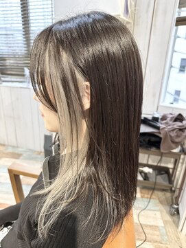 ギャレット 新宿店(Garret) インナーカラー×モノトーン