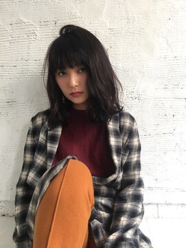 ネオリーブエム(Neolive em;) Neolive em; 透明感のある暗髪ミディアム3☆☆