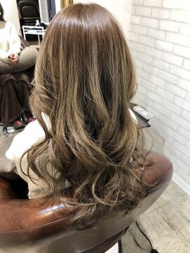 レナトゥスルッソ(Renatus Lusso) ハイライト【新越谷/南越谷/髪質改善/半個室サロン】