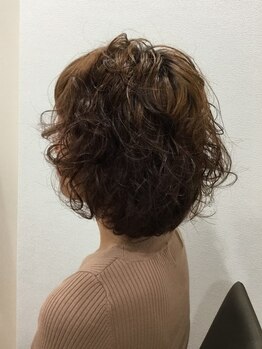 美容室 エルの写真/髪に優しいオーガニック商材を使用♪お肌に優しく、色持ちも良いと大好評◎白髪をカバーしながらお洒落に＊