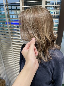 ステアケース 武蔵小杉店(stair:case) 白髪ぼかし/ハイライト/脱白髪染め/大人ショート