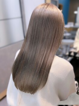 アンメリーアン(Ann merry ann)の写真/ダメージレスで自然な仕上がり×シルクな艶感が手に入る《酸性ストレート》♪ブリーチ髪でも驚くほど艶UP！