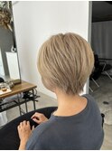 20代30代40代50代◎大人かわいい短め丸みショートと白髪ボカし