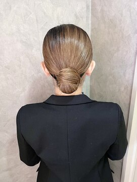 フェリーチェ(Felice) タイトシニヨン アップスタイル 参列ヘア お呼ばれヘア 和装ヘア