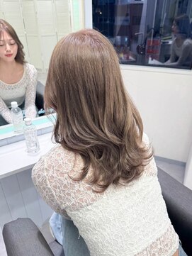 エルサ ザ リープ(ELSA the leap) 【ブリーチカラー/ダブルカラー】ミルクティーグレージュ