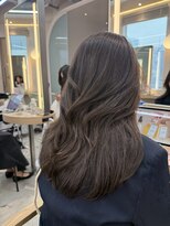 ウェイズトウキョウ 新宿店(Ways TOKYO)&nbsp;前髪ありミディアムレイヤーカット顔まわり透明感カラーベージュ