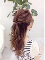 リサ 恵比寿(risa.)&nbsp;ふんわりルーズハーフアップ