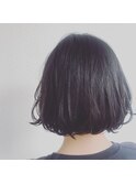 キュートな切りっぱなしボブ