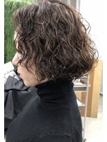 コス(kos) 【nanuk*UEKI】前下がり大人ボブパーマ