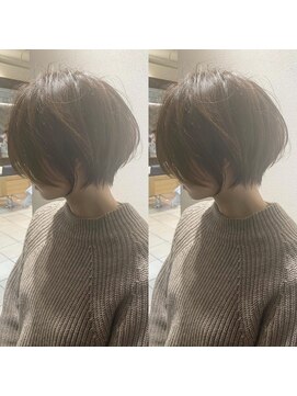 ネオリーブ モカ 川崎チネチッタ店(Neolive mocca) 20代30代40代大人素敵小顔丸み前下がりショート 川崎