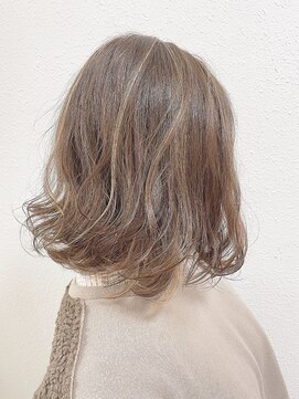 ジェナ(Jena) ふわパーマ×立体感ハイライト