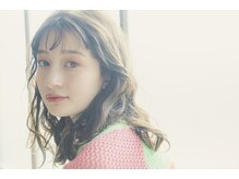 【脱・白髪染め】白髪を「隠す」から「活かす」へ。透明感と艶を叶える、大人のためのデザインカラー