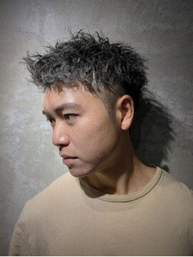 ダムディー トウキョウ 新宿店(DAMDEE TOKYO) アップバング/ツーブロックマッシュ/スキンフェード[新宿駅]