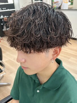 ウェイビーエフティフィフス 横浜西口(WAVEY ft.fifth) 波巻きスパイラルツイストスパイラルパーママッシュメンズヘア