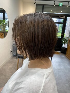 ソソ 与野(So/So) グレイカラー/外ハネボブ/外ハネ/ボブ/白髪染め