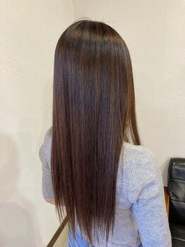 ヘアーフリーティー Hair freetyの写真/【ダメージを1/3に抑えた弱酸性ストレート】髪に負担をかけず、大人髪のナチュラルなツヤ感美髪を叶える☆