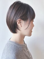 モリオ(morio)&nbsp;=前下がりショートボブ耳かけショートボブ丸みショート30代40代