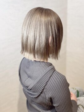 タヤ 東急百貨店吉祥寺店(TAYA) 切りっぱなしボブ/ワンレン/顔周りカット/グレージュカラー