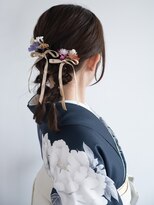 ヘアーサロン ラフリジー(Loufreasy) 【タイトツイン編みおろしヘアアレンジ】卒業式袴/成人式振袖