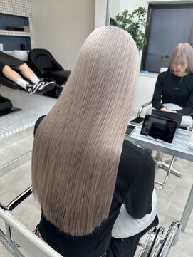 メイドバイスティーン(MADE BY STEEN) ホワイト/エフェクトブリーチ