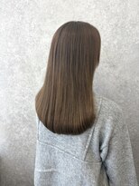トッカ 茨木(tocca)&nbsp;くすませすぎない！大人のためのオリーブグレージュ