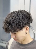 オーバル ジングウマエ(OVARL jingumae) 縦落ちパーマツイストスパイラルシャドウパーマ