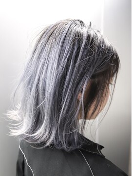 キラキラ(KIRAKIRA) お客様スタイル 外ハネ×ハイライト　外ハネボブ　ネオウルフ