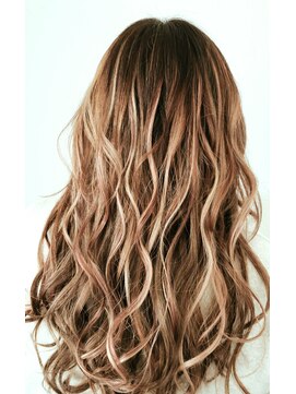 ムーンロータス(Moon Lotus) エクステでゴージャスに