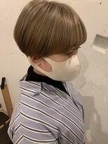 クマ(kuma.)&nbsp;ブリーチカラー/シルバーベージュ/マッシュ