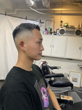 メリケンバーバーショップ フクオカ(MERICAN BARBERSHOP FUK) 上質スキンフェード