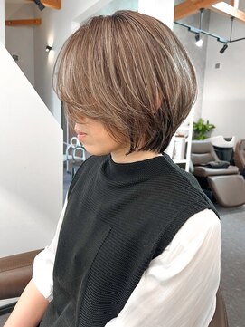 エカヒ(ekahi) ハイライトヘア