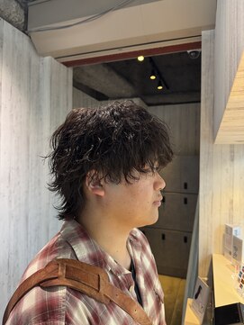 アクシー ヘアーアンドメイク(AXY HAIR&MAKE) 縦落ちウルフパーマ／ウザバング波ウェーブツイストパーマメンズ