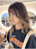 インナーカラー　デザインカラー　ベージュ　ブリーチ