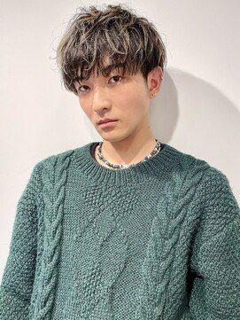 ソト 銀座(soto.) ブルーブラック/フェザーパーマ/刈り上げセンターパート［銀座］