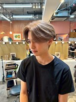 エディ(Edy) メンズセンターパートニュアンスパーマブラウンカラー韓国ヘア