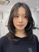 エル バイ アンキシム(elu by AHNKISM)&nbsp;ミディアムロングレイヤーカットブリーチなしダブルカラー心斎橋