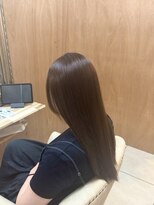 ヴァークル(Virkle) 品のあるナチュラルストレート