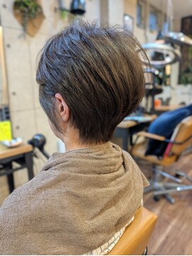 ミューズ 藤が丘店(MUSE) 50代/白髪ぼかし×ショート