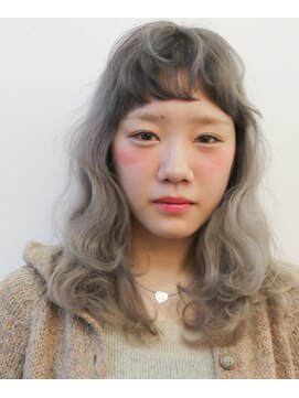 ニコヘアー(niko hair) グレーからホワイトアッシュ