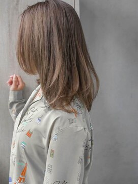 ルティア(Lutia) グレージュ ダブルカラー 大人可愛い オフィスヘア★★