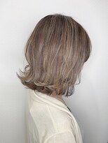 クオート(quoit)&nbsp;【GUEST SNAP】インナーカラーをきかせたクリアグレージュ