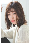 \憧れの小顔を前髪で作る/