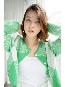 マグノリア オモテサンドウ(MAGNOLiA Omotesando) フェザーバングで魅せる大人かわいいニュアンスボブレイヤー