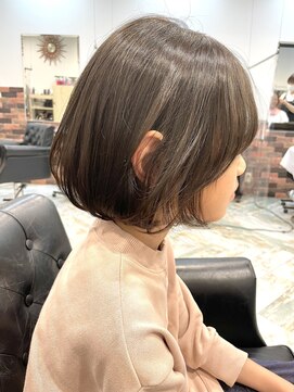 リノナ(Linona) ☆小顔効果キッズカット インナーカラー髪質改善ハイライト 韓国