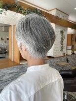 レフアヘアーガーデン(Lehua Hair Garden) グレイヘアが映えるショートヘア