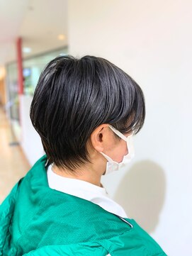 レイエレガンス(Rei Elegance) 透明感たっぷりのシルバー