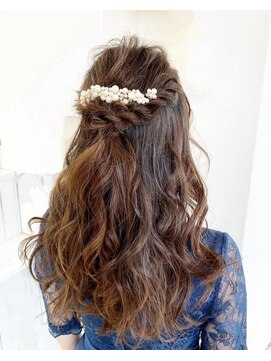 ファクト(FACT SPA) ふわふわハーフアップ